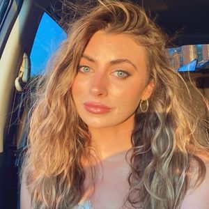 Meet your Posher, Gabrielle